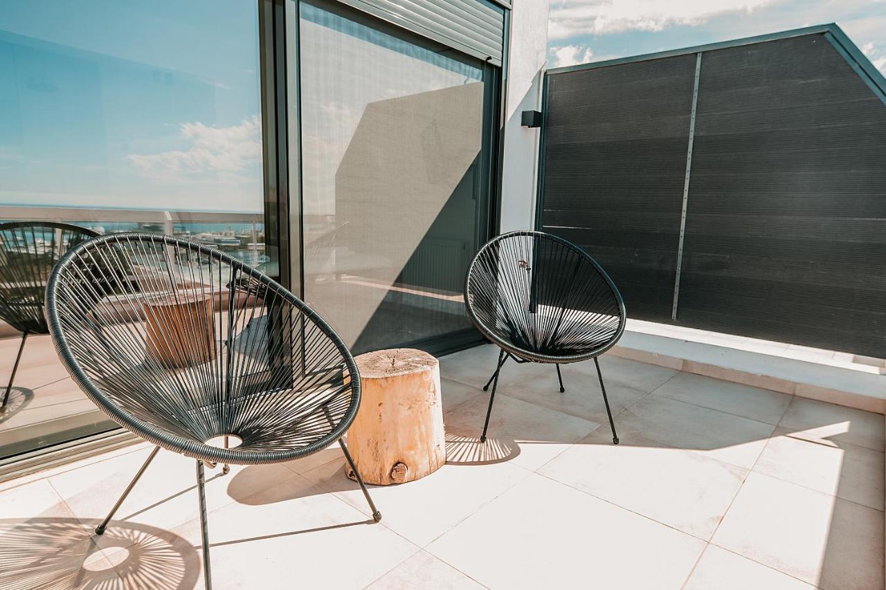 Suites With Magical View & Jacuzzi Athena Bagian luar foto